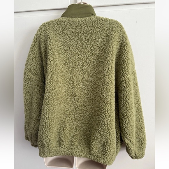 Gently Worn Pacsun Oversized Medium Olive Green Snap Up Sherpa Jacket - Picture 4 of 12